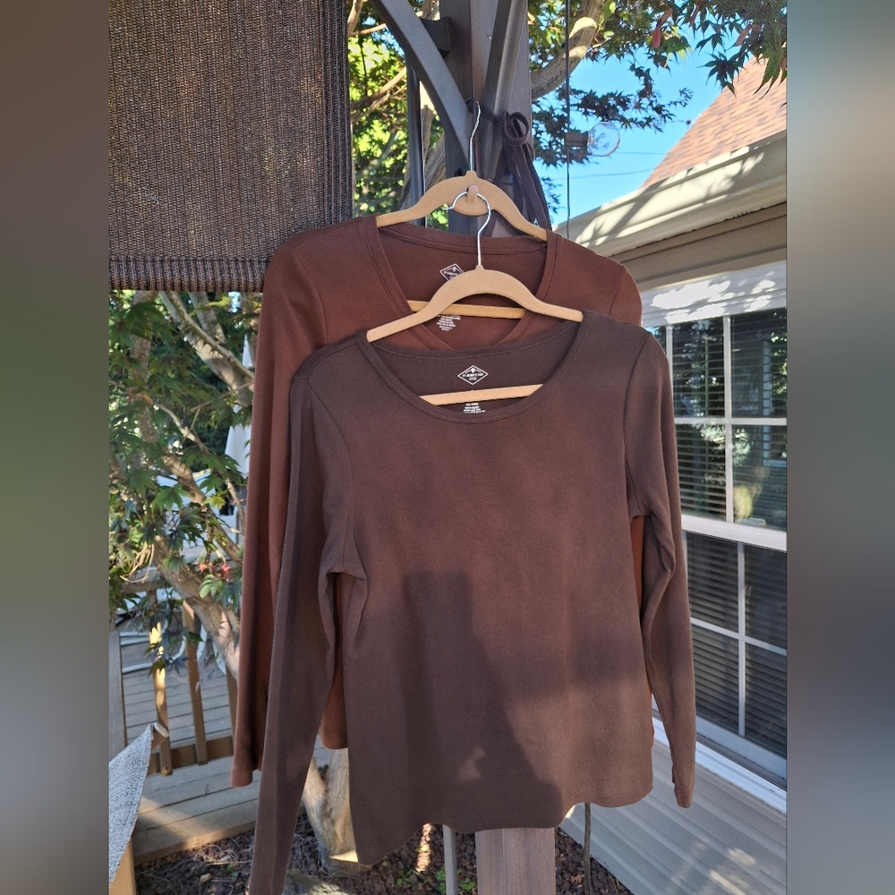 Brown Long Sleeve Women's Sweater Size S ( Set Of 2 Included )